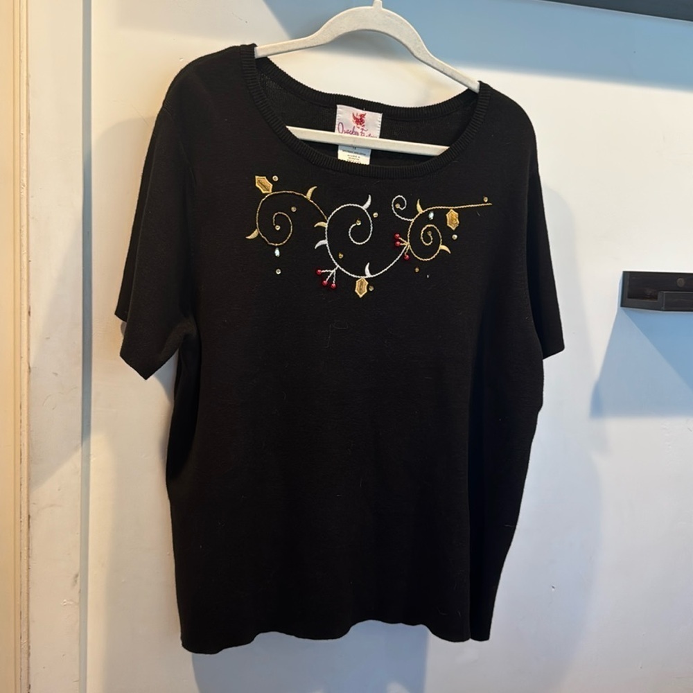 Quacker Factory 1X Short Sleeve black Christmas Sweater EUC